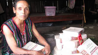 Preservación de poemas épicos de los M´Nong